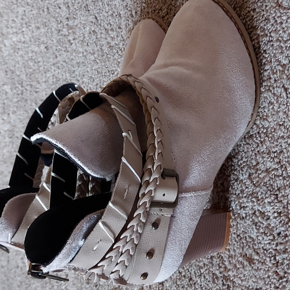 Shoes - Cute Ankle Boots